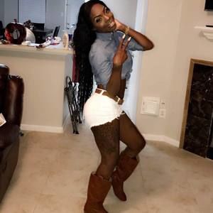 Meet your Posher, Coya